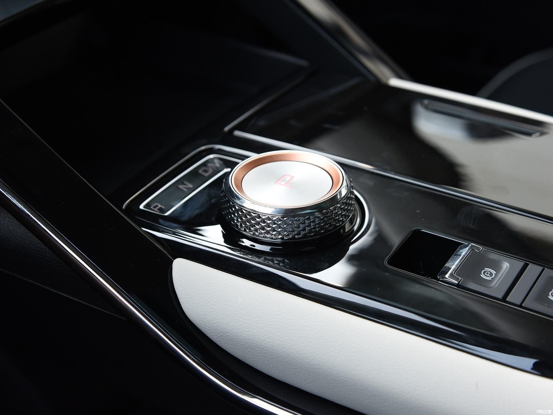  预售|第三代哈弗H6亮相成都车展 预售价格12.2-14.1万元