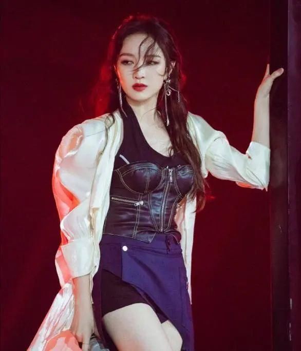  喜爱|浪姐四公张萌淘汰，赛制被“观众喜爱度”绑架，三个通病太明显