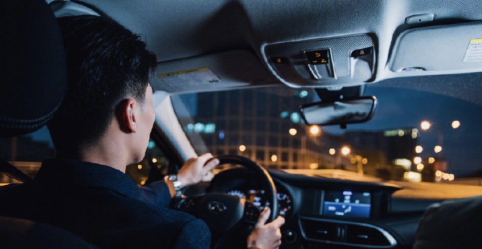  入睡|驾驶员短暂午睡有助降低事故率，教你60秒快速入睡法