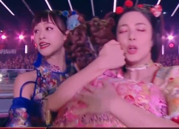  张雨|金莎被淘汰不冤扇子连续掉两次，伊能静也站错位，张雨绮团跳最差