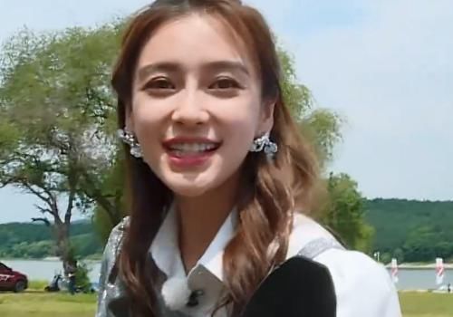  获胜|跑男为让baby获胜太明显，大白天安排嘉宾室外冲水，还会故意贴上名牌