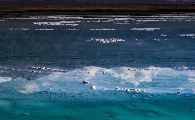  湖水|大柴旦：五彩谷天地雄奇之峻，翡翠湖水云婉约之华，柴达木探秘4