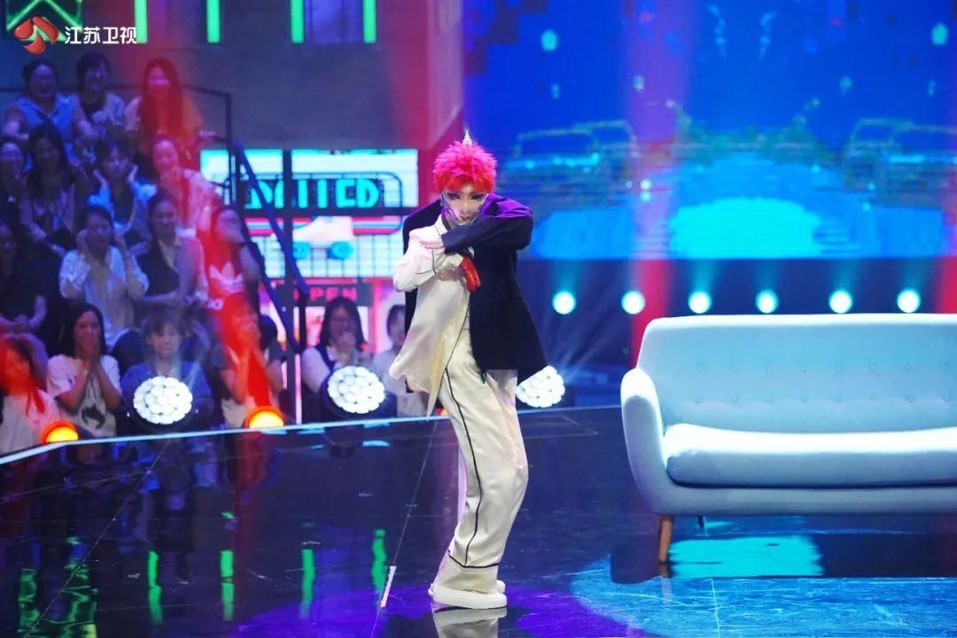  糖果炮弹|《蒙面舞王》强强对决，“调皮蛋”守擂成功！