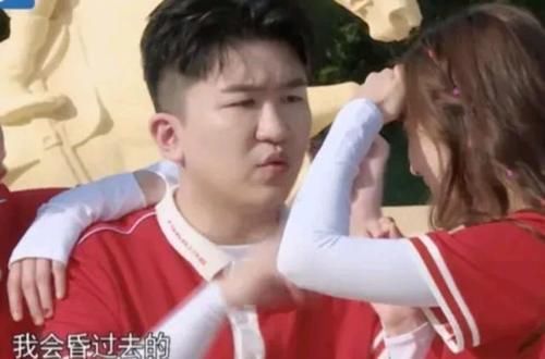  加在一起|戏精本精！《跑男》三位女嘉宾加在一起，戏都不如张大大一个人多