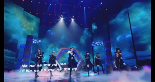  失误|《少年之名》引争议，李希侃组不听张艺兴建议，舞台欠佳、失误多