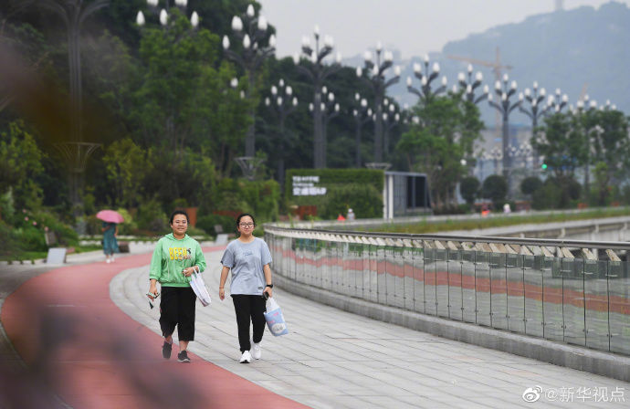 城市|嘉陵江边的“城市阳台”