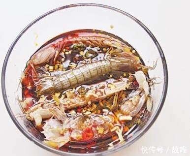 吃海鲜|吃海鲜正当时,教你虾虎新做法,不煮不蒸,鲜辣入味,好吃到吮指
