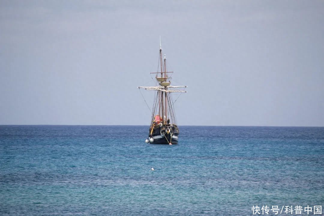 拜月教主说地球是圆的(你说地球是圆的，证据呢？)