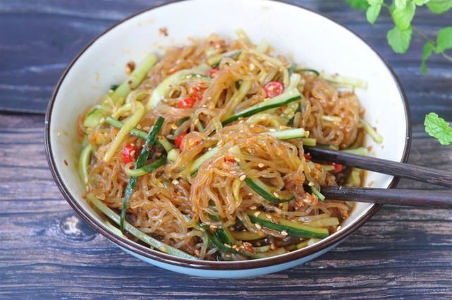  低热量|面条米粉一边站，夏天早餐锁定它！0脂肪，低热量，医生也爱吃！