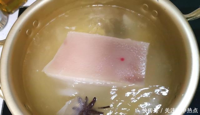 好吃|年夜饭怎能少了梅菜扣肉,手把手教你做梅菜扣肉,肥而不腻特好吃