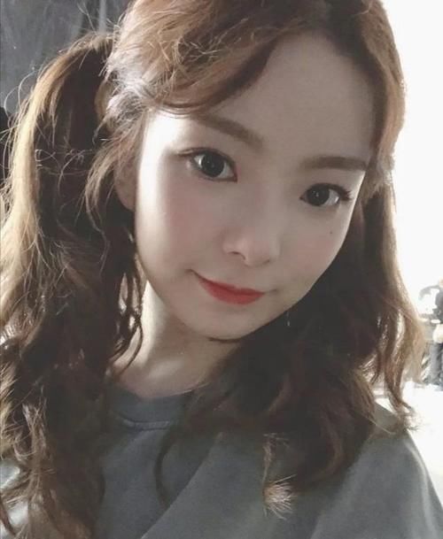  龙套|参加《超女》跑过龙套，做了四年小透明，陈卓璇凭借一首歌爆红