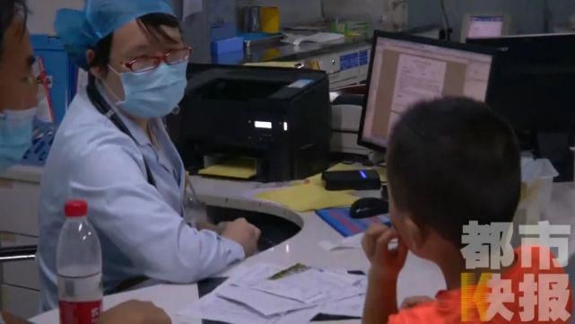  轮滑|6岁男孩上轮滑课后浑身抽动 ，咋回事？