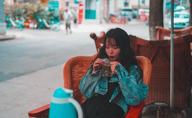  寻味|寻味成都 | 一座来了就不想走的城，一台开了就不想下的车