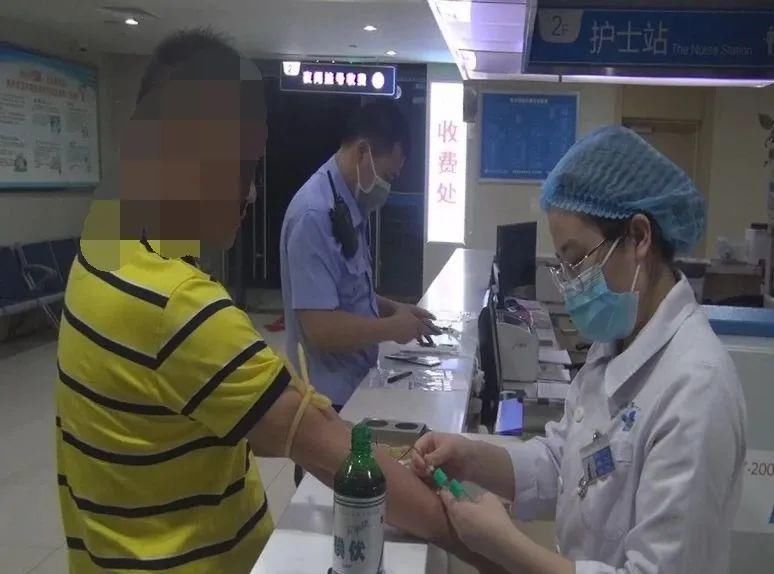  妻子|一线微观|男子酒后嫌妻子驾车不熟悉路，强行换位驾车被查！