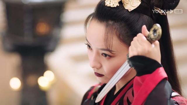  白首|《暮白首》白首夫妇决斗女魔头，容婳出狠招，墨幻瞬间容颜苍老