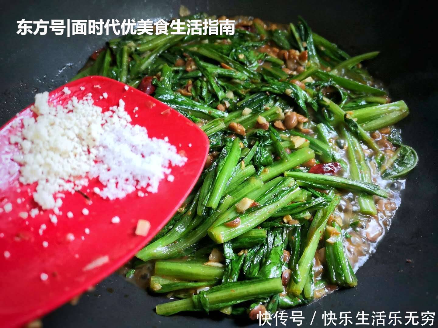  通便|好多人看不上此菜，一周吃一次，给身体来个大扫除，润肠又通便