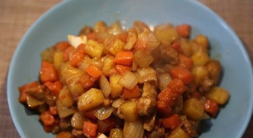 制作|平凡生活中遇到的多彩味道,我的秘制炒三丁,食材丰富、制作简单