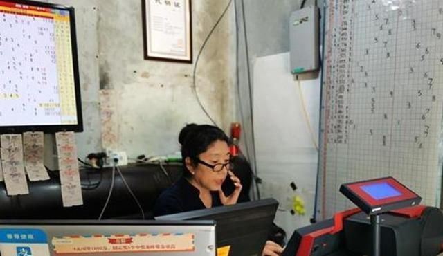 直呼|仅仅一号之差，错失8000多万巨奖，彩票店老板直呼太遗憾