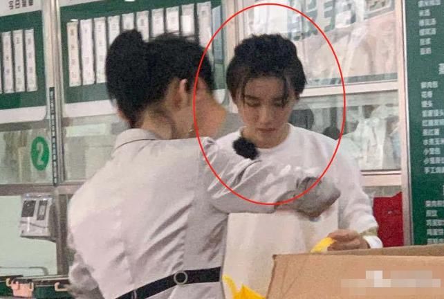  曝光|《中餐厅》路透曝光，王俊凯再次回归，生图颜值吹到爆