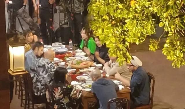  网传|网传消息都是假的，《浪姐》团综正式开录，两大男嘉宾很突兀