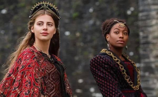  再续|荷兰弟恋情官宣？！全员脱单的漫威男神片单，让我们荧幕再续“罗曼史” | 周末影院