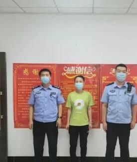 拘留|咋想的?女子将小蓝车扛回家放客厅,被拘留5天