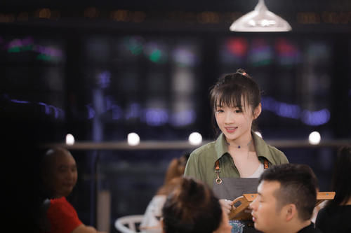  镜头|赵丽颖因 “亲闺女”镜头少，李浩菲被甩锅，网友：怪她镜头太多