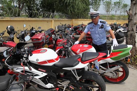摩托车|淄博临淄：多警种联动合作 轻装上门缴“神车”