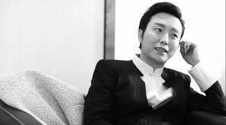  现况|草根逆袭抛弃糟糠女友，娶外国高官之女隐婚9年，李玉刚现况如何