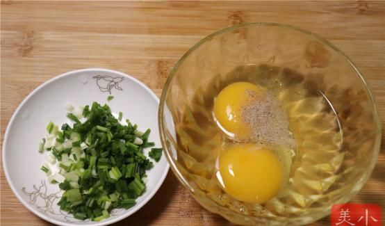  抢光|吃了半辈子鸡蛋，这种做法还是头一回见，营养高蛋白，上桌就抢光