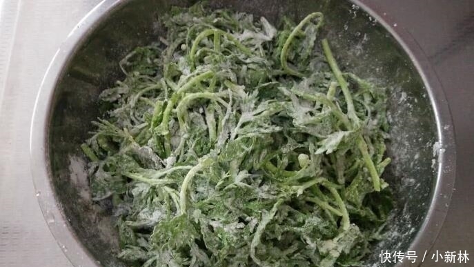  蒸菜|蒸菜时多放一点此物，蒸出的菜不变色不成坨，现在知道不晚