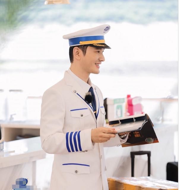  乘风破浪|黄晓明更博官宣新作！还没开播呢，12位女星就接连到场打call