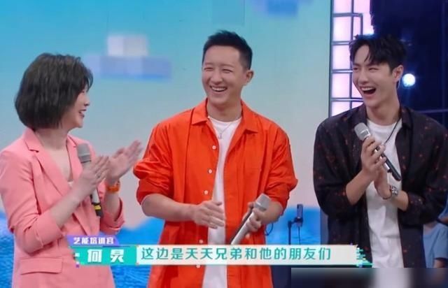  够感受到|王一博来《快本》串门，谁注意何炅对他的个人介绍？这也太会了吧