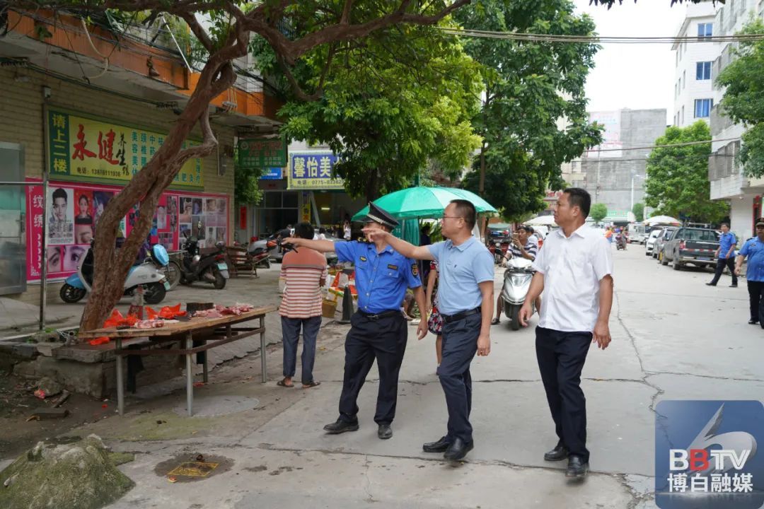 执法人员|“生命通道”千万不能堵！简易棚霸占消防通道拆！