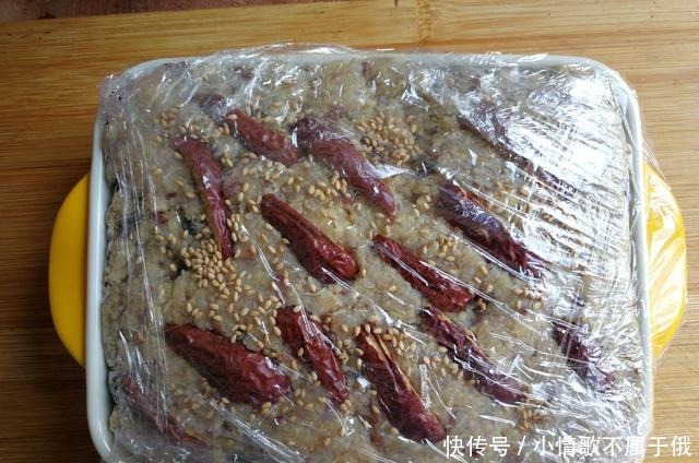 不用|不用破壁机,不用上蒸锅,教您做最简单的杂粮糕,营养好还管饱