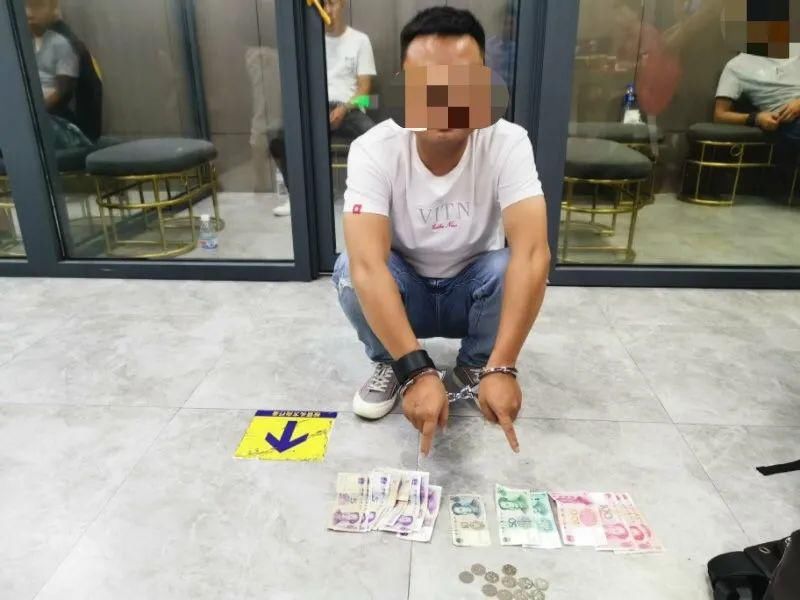  兴国|4男子流窜至兴国各乡镇“以整找零”诈骗，被警方抓获