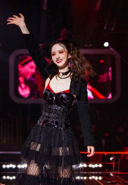  张萌|王一博的“姐姐缘”太好了！所以，综艺风向标来了？