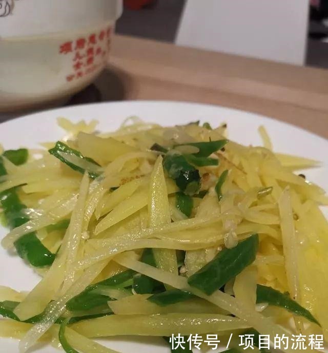 简单|土豆丝的14种做法,制作简单营养开胃,搭配米饭更是超级下饭