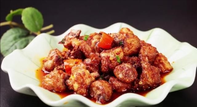 蒜末少许|鸡肉怎么样才能做的好吃呢?让我来教你几种方法