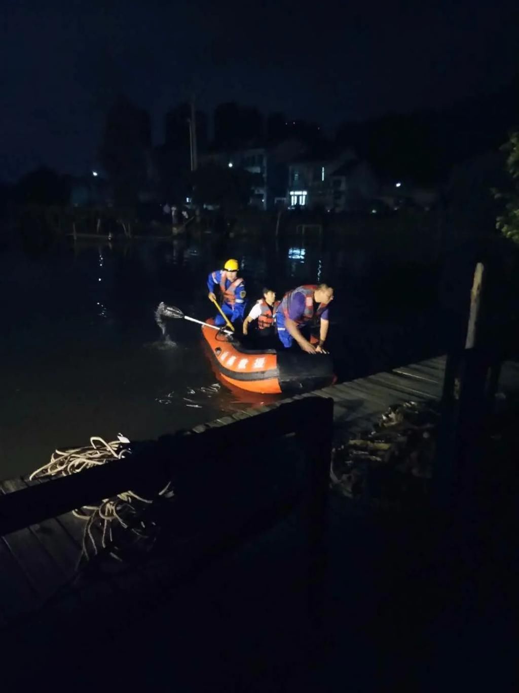  河道|噩耗！平阳一河道有人落水溺亡.......