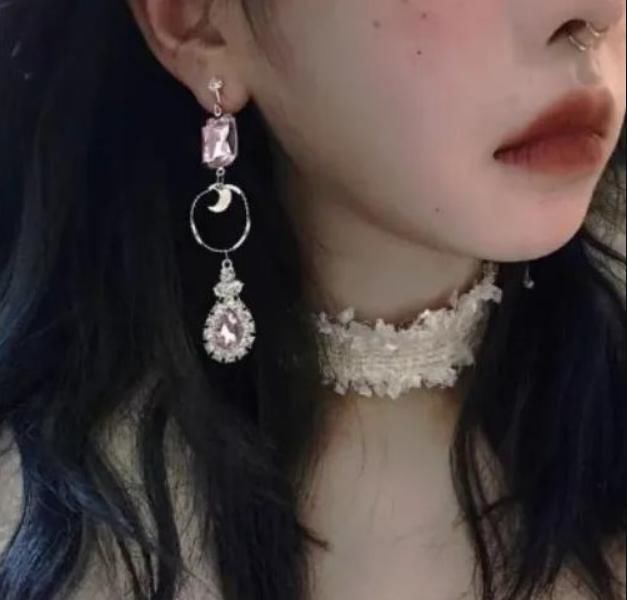 恶习|女孩子想变“樱桃唇”,3个恶习趁早改,否则“火锅嘴”没人爱