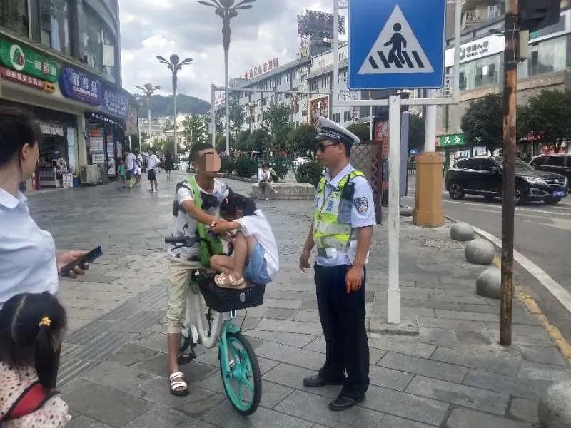 汇川|这些“五花八门”的电动自行车交通违法，汇川交警“亮剑”严整治