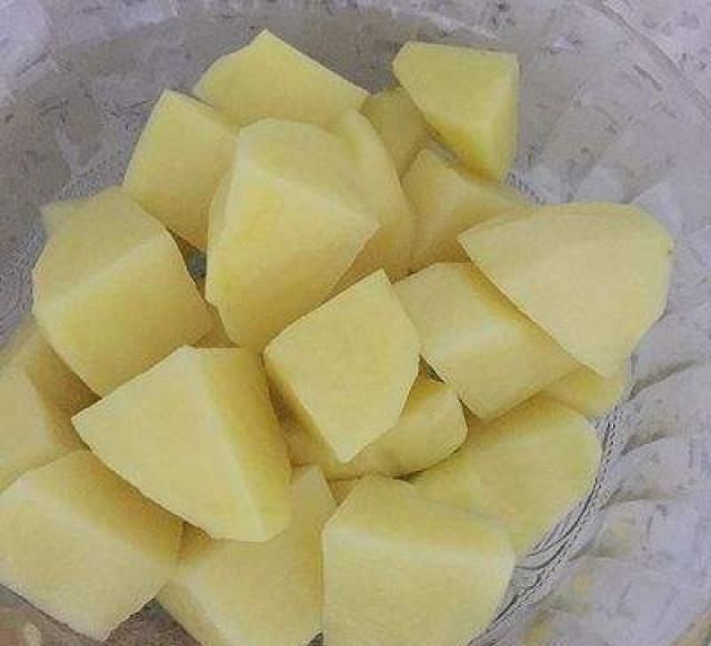 肉汁|土豆红烧肉,肥而不腻,浓厚醇香,肉汁四溢