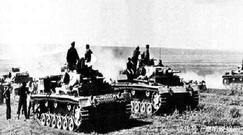 遭遇|苏德瓜分波兰时曾留下一个突出部，苏德战争初期苏联在此遭遇惨败