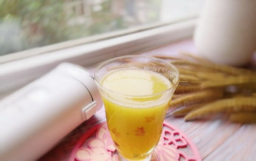 饮品|秋天干燥来一杯好喝的饮品，现榨无添加剂，颜色好看味道棒，好喝