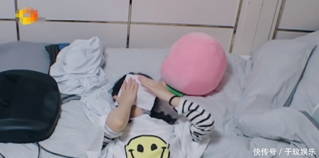  焦躁|录制《中餐厅》有多不容易黄晓明累到脱妆，赵丽颖焦躁到落泪