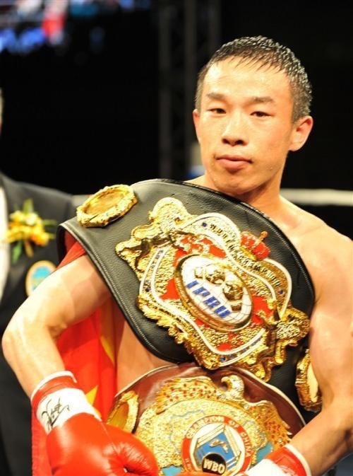  步枪|实拍中国拳王持步枪长刀抗击匪徒！最后将其KO