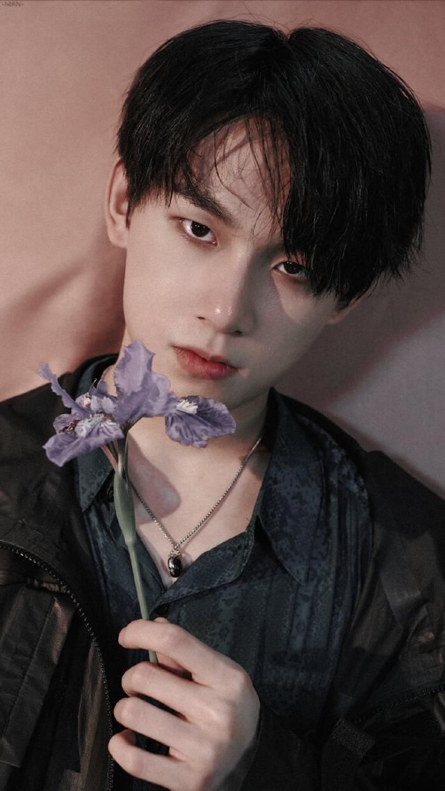  颜值|实力强劲的新兴男团R1SE，高颜值花美男让人眼前一亮