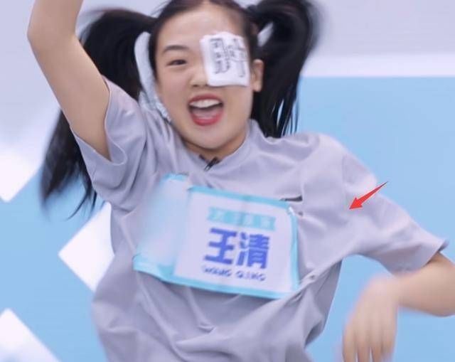  F班|《青你2》公演后排名大变，许佳琪降到B，而她直接从A变成F