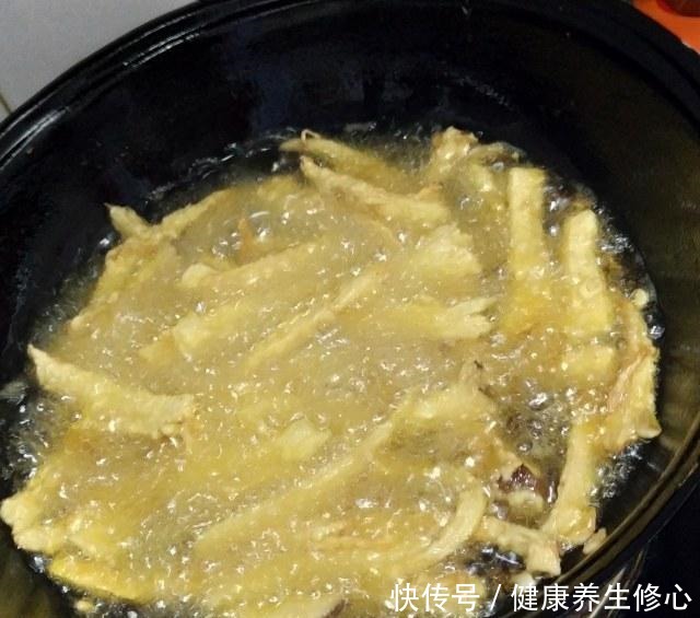 下酒|香炸酥脆杏鲍菇,馋死人了,下酒、当小零食都好吃